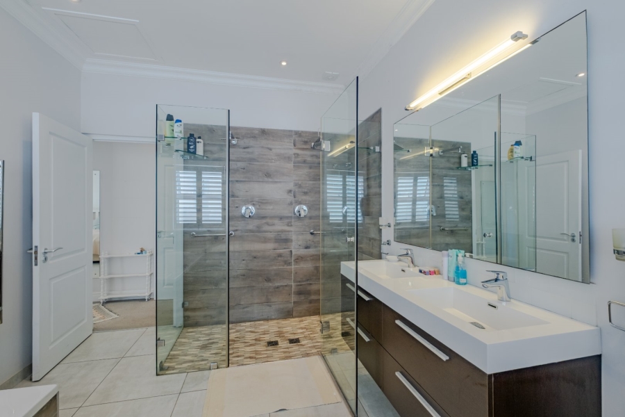 3 Bedroom Property for Sale in Chanteclair Western Cape